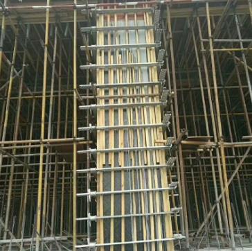 新型方柱加固件施工安装加固间距是多少？